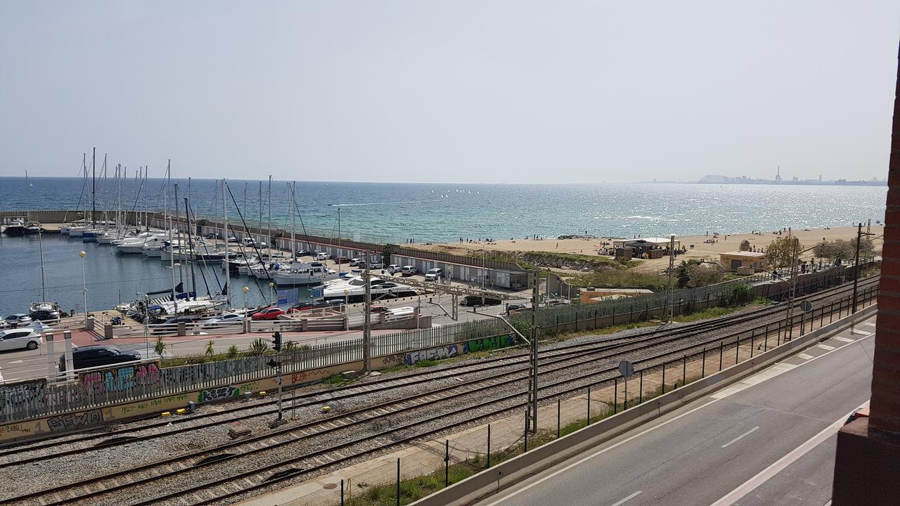 Lydia'S Port Nautic & Beach Masnou Buitenkant foto